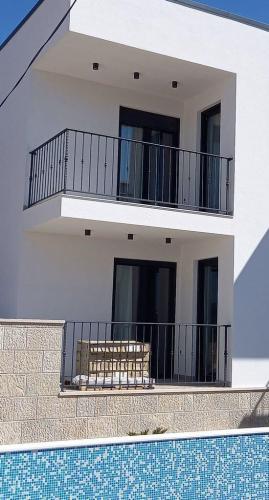 bravarija norma kovano18